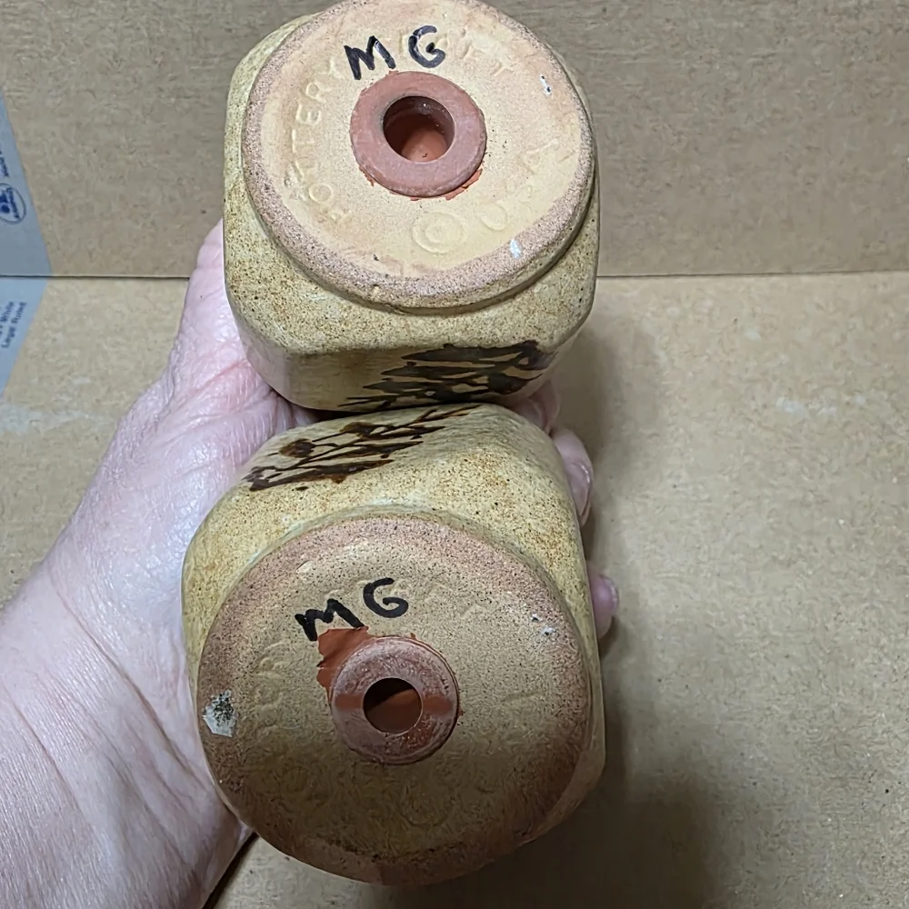 Pottery Craft Stoneware Salt Pepper Shaker Set #153
